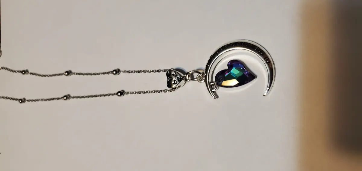 Moon short iridescent necklace