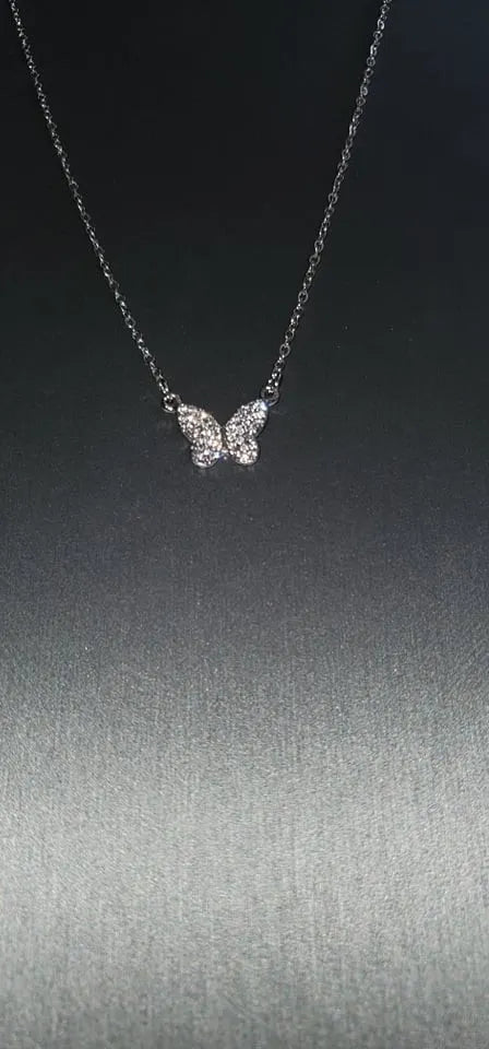 Simply flutter short necklace