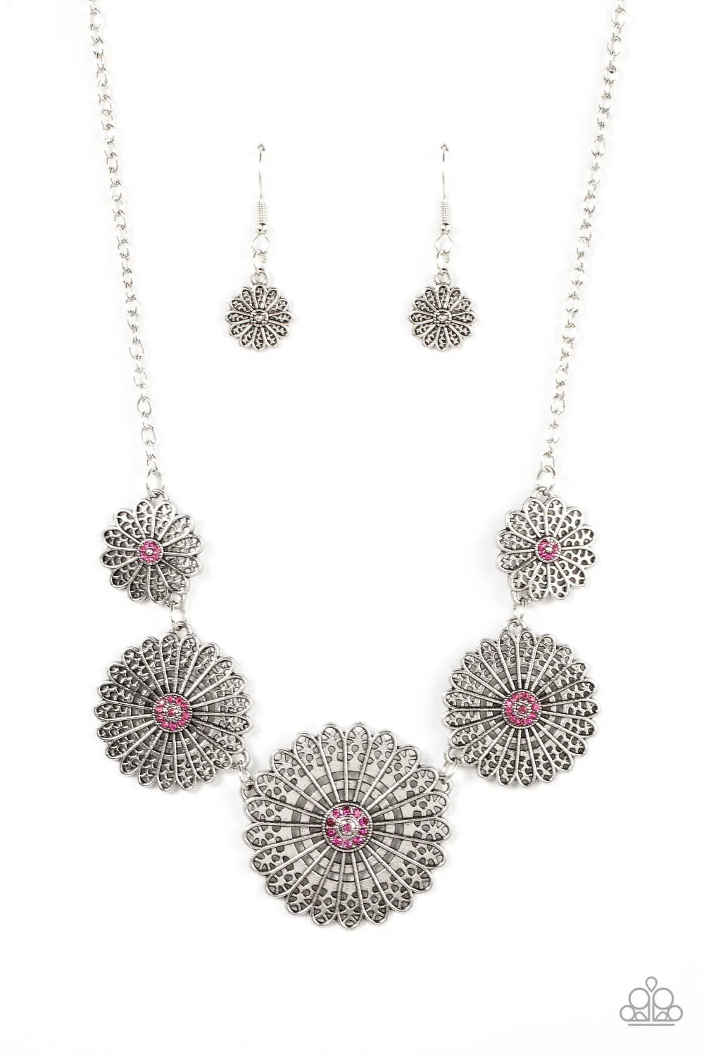 Marigold Meadows - Pink short necklace