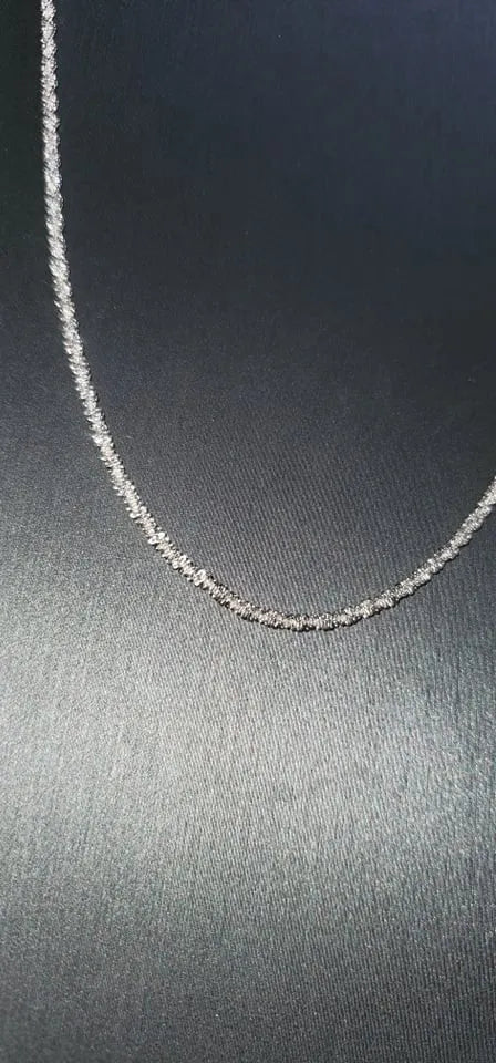 Shimmer  white short necklace