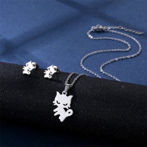 Butterfly or kitty silver short necklace 5022